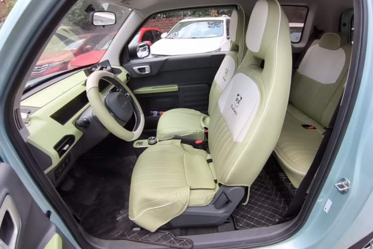 Used Geely Galaxy Panda 2024 Panda Mini 200km Endurance Bear Left Front Seat