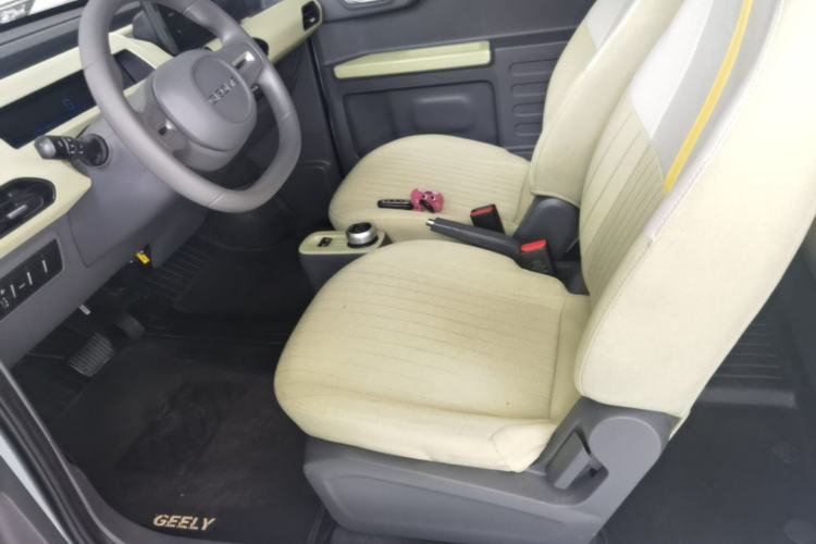 Used Geely Galaxy Panda 2024 Panda Mini 200km Endurance Bear Left Front Seat