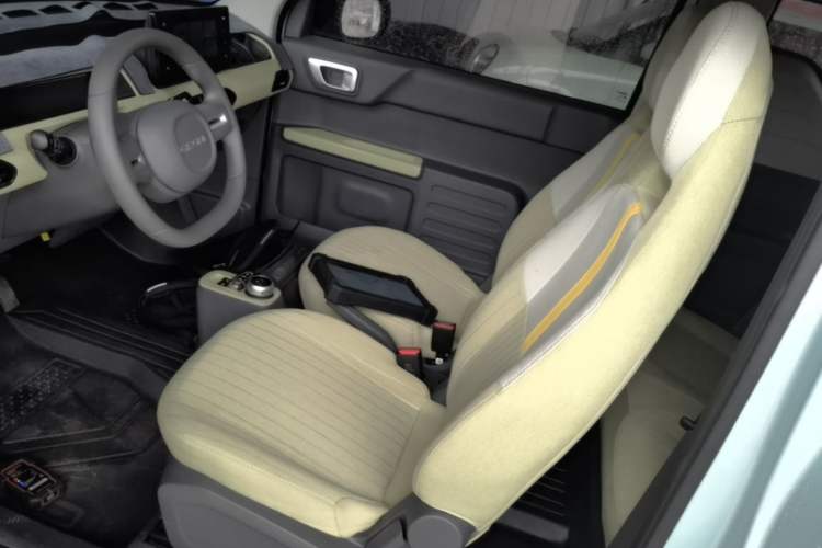 Used Geely Galaxy Panda 2024 Panda Mini 200km Endurance Bear Left Front Seat
