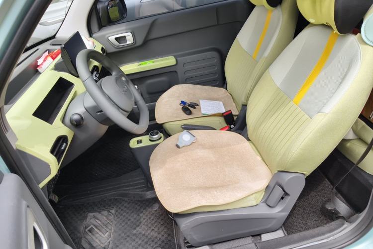 Used Geely Galaxy Panda 2024 Panda Mini 200km Endurance Bear Left Front Seat