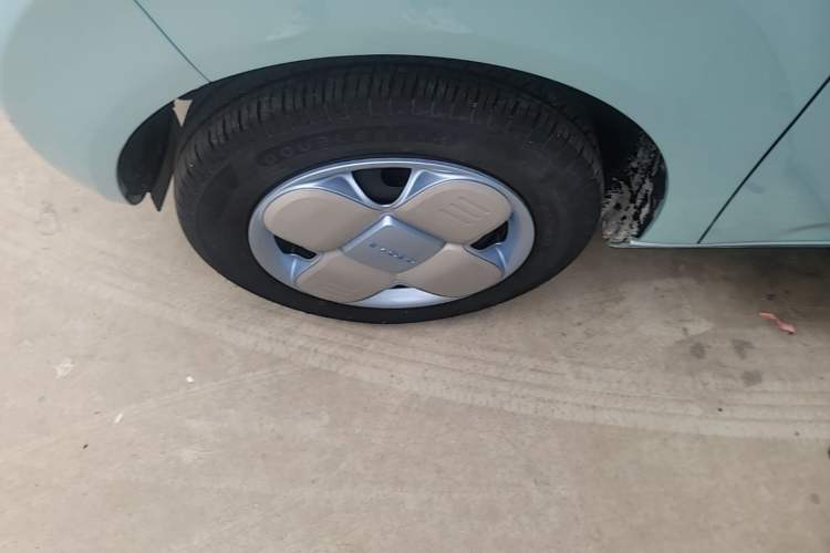 Used Geely Galaxy Panda 2024 Panda Mini 200km Endurance Bear Left Front Wheel Hub