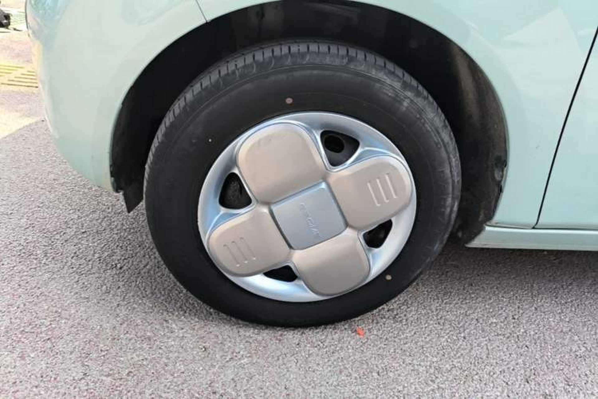 Used Geely Galaxy Panda 2024 Panda Mini 200km Endurance Bear Left Front Wheel Hub