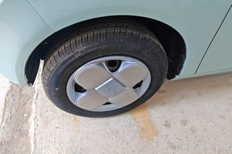 Used Geely Galaxy Panda 2024 Panda Mini 200km Endurance Bear Left Front Wheel Hub