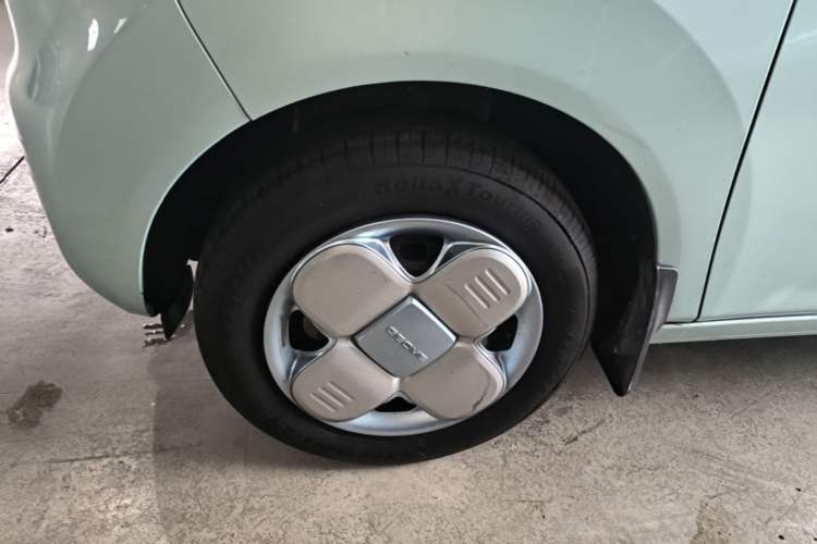 Used Geely Galaxy Panda 2024 Panda Mini 200km Endurance Bear Left Front Wheel Hub