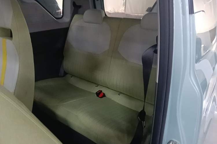 Used Geely Galaxy Panda 2024 Panda Mini 200km Endurance Bear Left Rear Seat