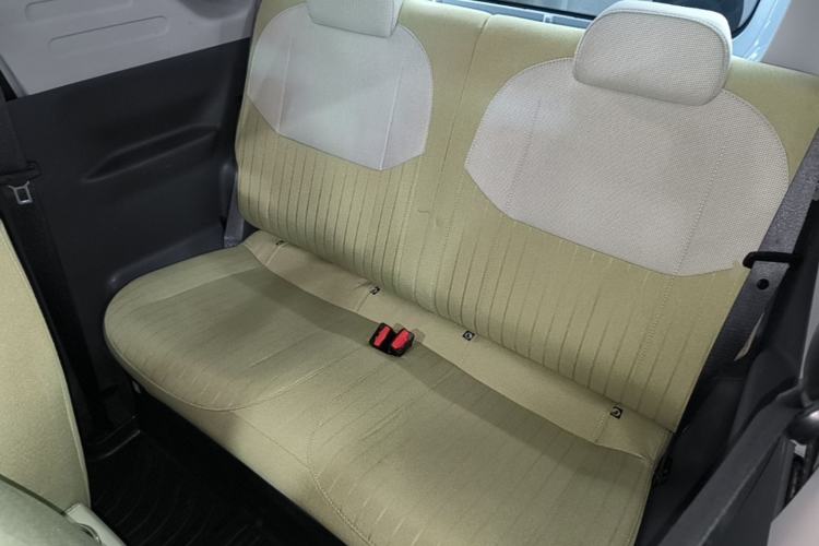 Used Geely Galaxy Panda 2024 Panda Mini 200km Endurance Bear Left Rear Seat