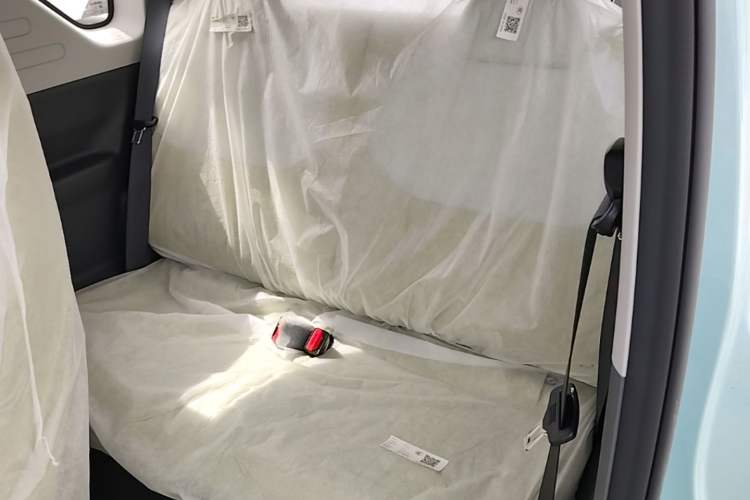 Used Geely Galaxy Panda 2024 Panda Mini 200km Endurance Bear Left Rear Seat