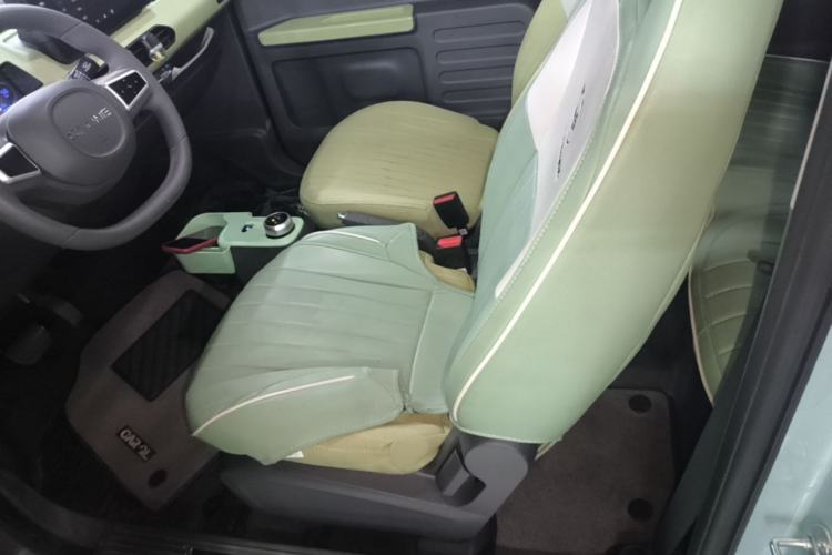 Used Geely Galaxy Panda 2024 Panda Mini 200km Endurance Bear Left Rear Seat