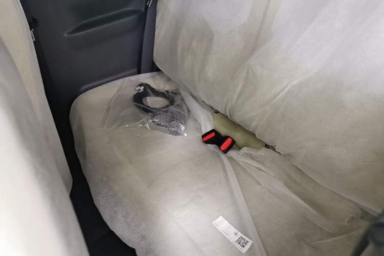 Used Geely Galaxy Panda 2024 Panda Mini 200km Endurance Bear Left Rear Seat