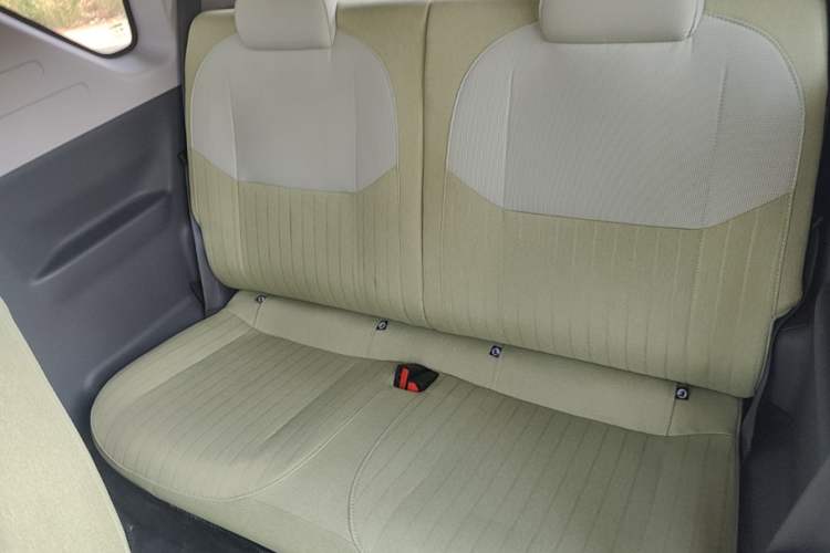 Used Geely Galaxy Panda 2024 Panda Mini 200km Endurance Bear Left Rear Seat