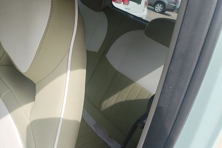 Used Geely Galaxy Panda 2024 Panda Mini 200km Endurance Bear Left Rear Seat