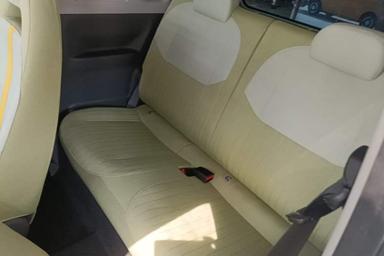 Used Geely Galaxy Panda 2024 Panda Mini 200km Endurance Bear Left Rear Seat