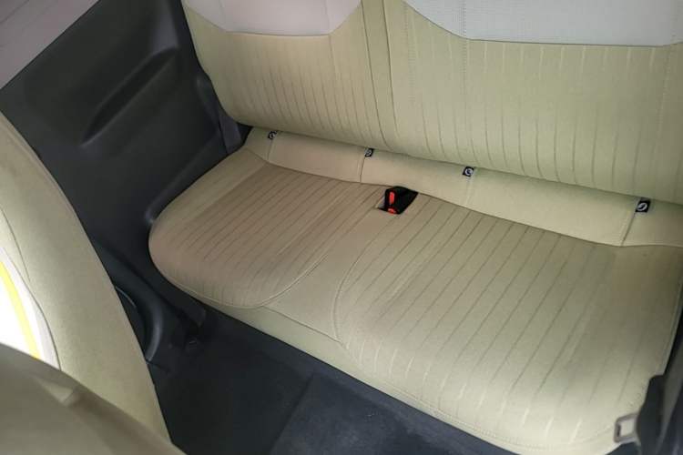 Used Geely Galaxy Panda 2024 Panda Mini 200km Endurance Bear Left Rear Seat