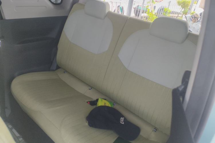 Used Geely Galaxy Panda 2024 Panda Mini 200km Endurance Bear Left Rear Seat