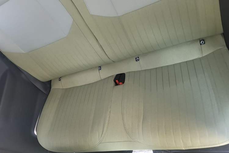 Used Geely Galaxy Panda 2024 Panda Mini 200km Endurance Bear Left Rear Seat