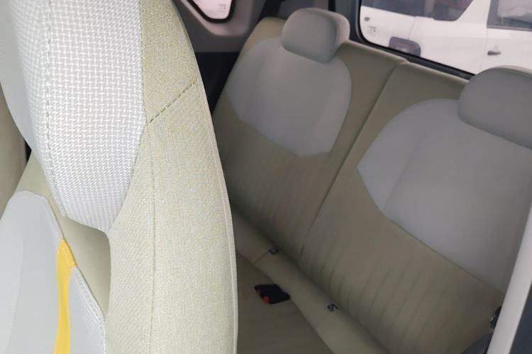 Used Geely Galaxy Panda 2024 Panda Mini 200km Endurance Bear Left Rear Seat