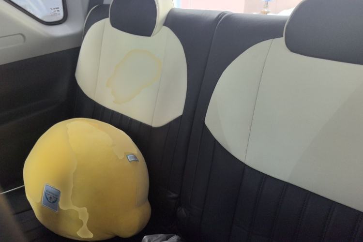 Used Geely Galaxy Panda 2024 Panda Mini 200km Endurance Bear Left Rear Seat