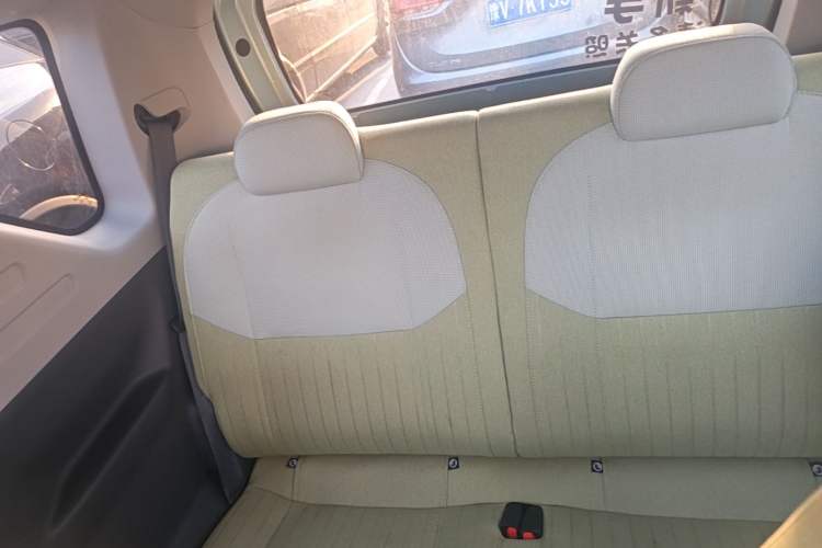 Used Geely Galaxy Panda 2024 Panda Mini 200km Endurance Bear Left Rear Seat