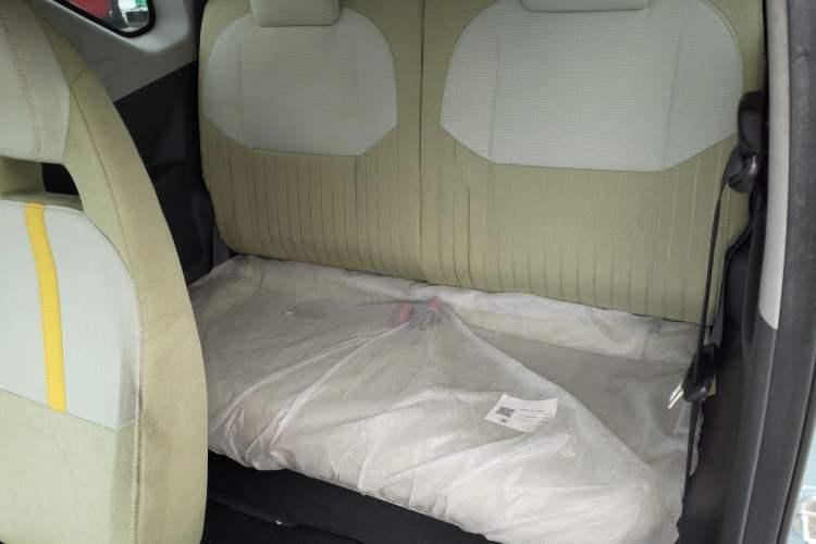 Used Geely Galaxy Panda 2024 Panda Mini 200km Endurance Bear Left Rear Seat