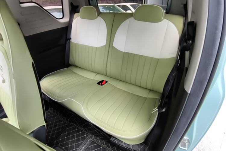 Used Geely Galaxy Panda 2024 Panda Mini 200km Endurance Bear Left Rear Seat