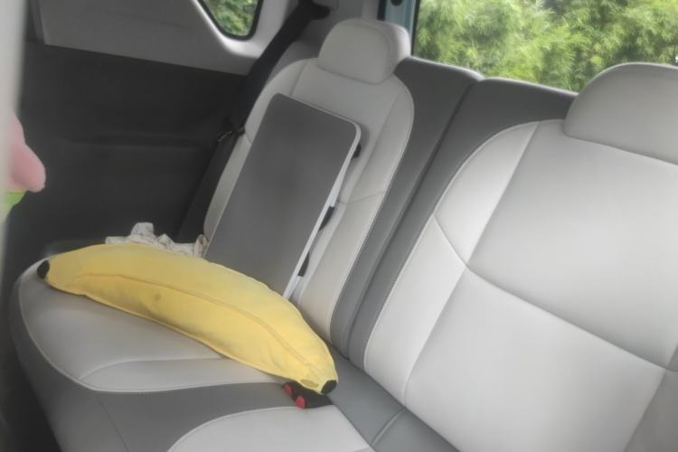 Used Geely Galaxy Panda 2024 Panda Mini 200km Endurance Bear Left Rear Seat