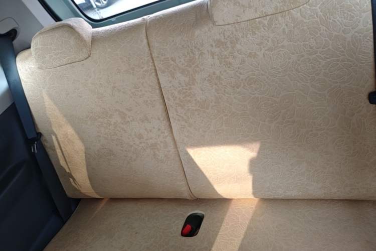 Used Geely Galaxy Panda 2024 Panda Mini 200km Endurance Bear Left Rear Seat