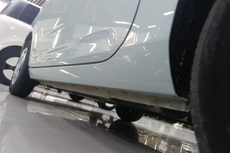 Used Geely Galaxy Panda 2024 Panda Mini 200km Endurance Bear Left Side Sill