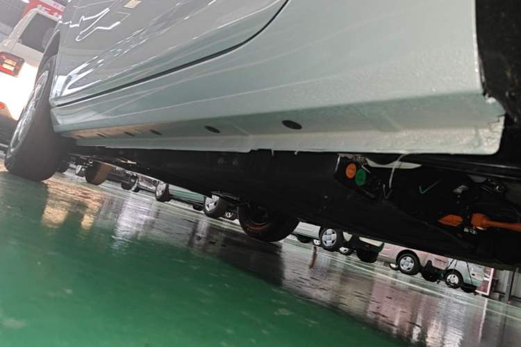 Used Geely Galaxy Panda 2024 Panda Mini 200km Longteng PRO Edition Left Side Sill