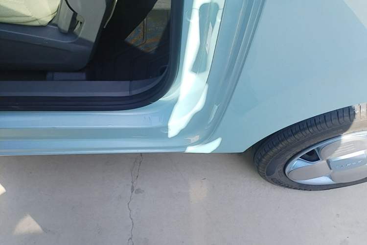 Used Geely Galaxy Panda 2024 Panda Mini 200km Endurance Bear Left Side Sill