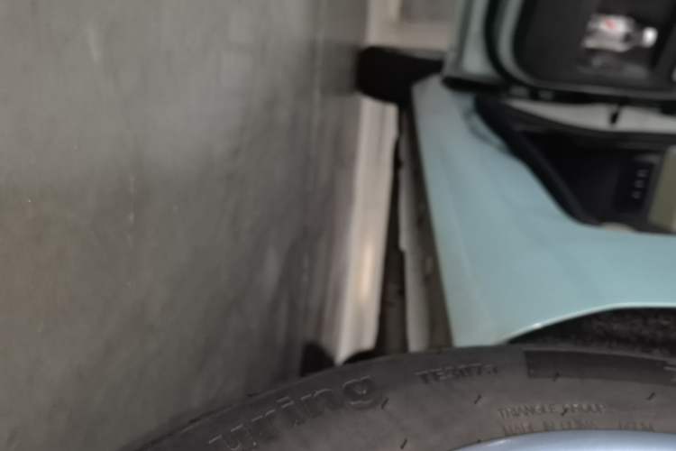 Used Geely Galaxy Panda 2024 Panda Mini 200km Endurance Bear Left Side Sill