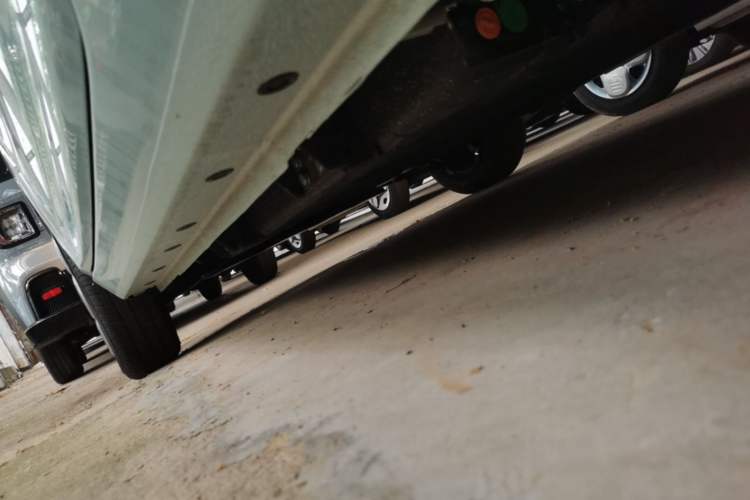 Used Geely Galaxy Panda 2024 Panda Mini 200km Endurance Bear Left Side Sill