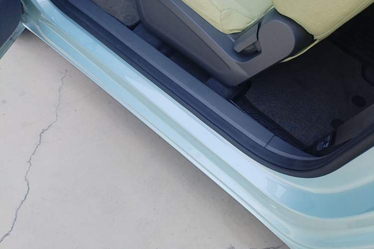 Used Geely Galaxy Panda 2024 Panda Mini 200km Endurance Bear Left Side Sill