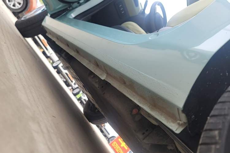 Used Geely Galaxy Panda 2024 Panda Mini 200km Endurance Bear Left Side Sill