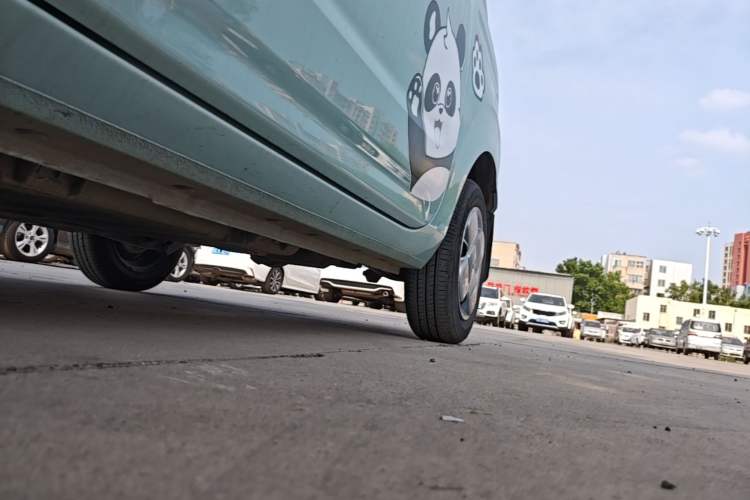 Used Geely Galaxy Panda 2024 Panda Mini 200km Endurance Bear Left Side Sill