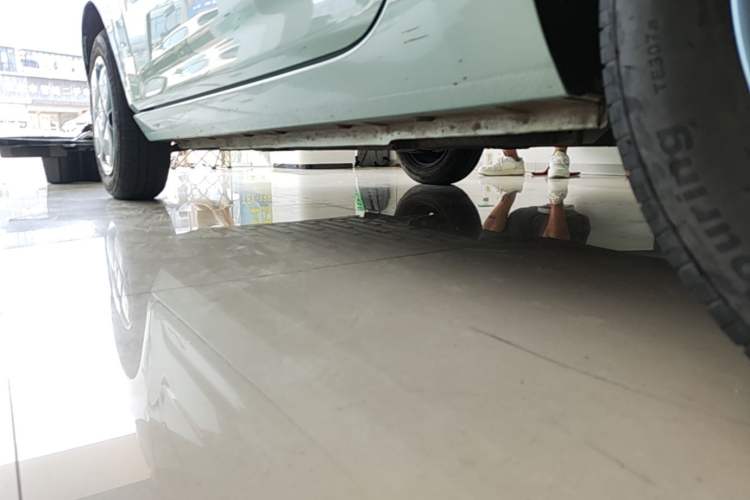 Used Geely Galaxy Panda 2024 Panda Mini 200km Endurance Bear Left Side Sill