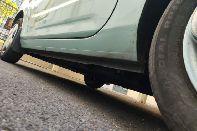 Used Geely Galaxy Panda 2024 Panda Mini 200km Endurance Bear Left Side Sill