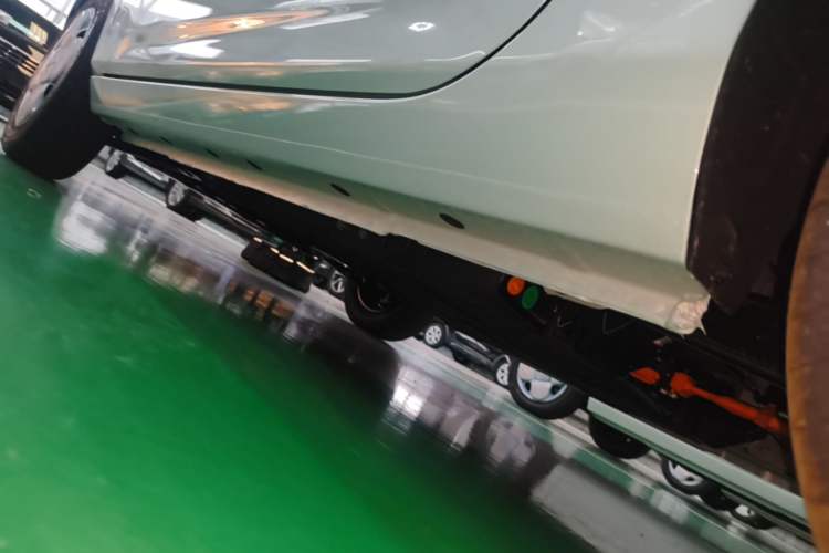 Used Geely Galaxy Panda 2024 Panda Mini 200km Longteng PRO Edition Left Side Sill