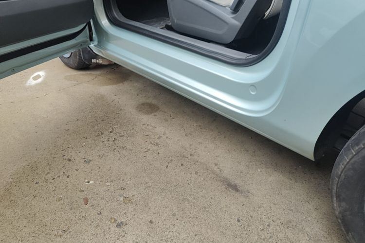Used Geely Galaxy Panda 2024 Panda Mini 200km Endurance Bear Left Side Sill