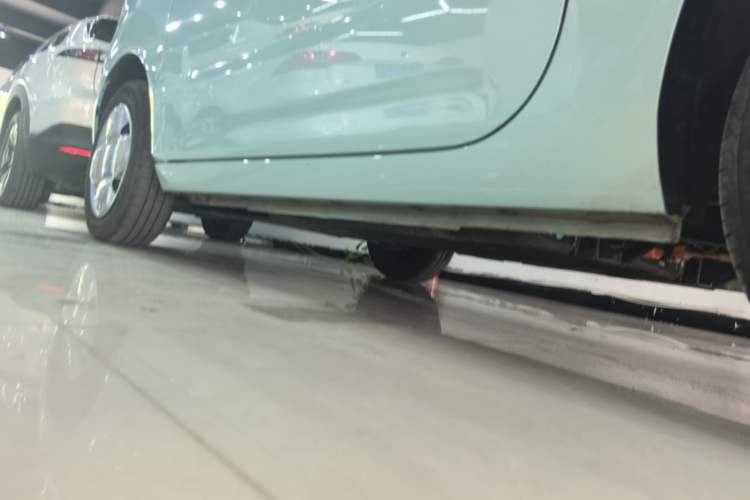 Used Geely Galaxy Panda 2024 Panda Mini 200km Longteng PRO Edition Left Side Sill