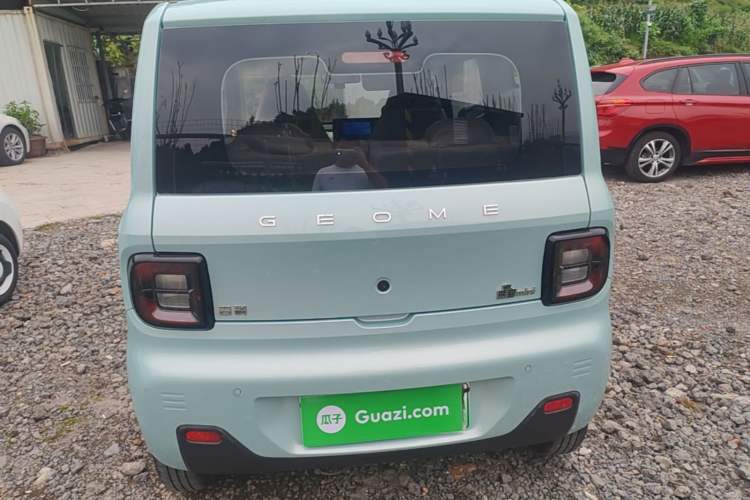 Used Geely Galaxy Panda 2024 Panda Mini 200km Endurance Bear Rear