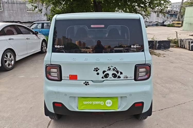 Used Geely Galaxy Panda 2024 Panda Mini 200km Endurance Bear Rear