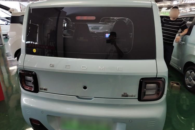 Used Geely Galaxy Panda 2024 Panda Mini 200km Endurance Bear Rear