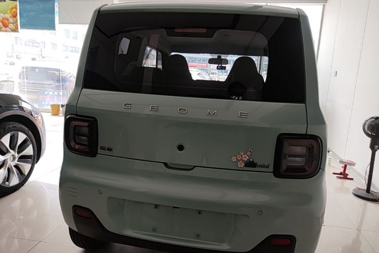 Used Geely Galaxy Panda 2024 Panda Mini 200km Endurance Bear Rear