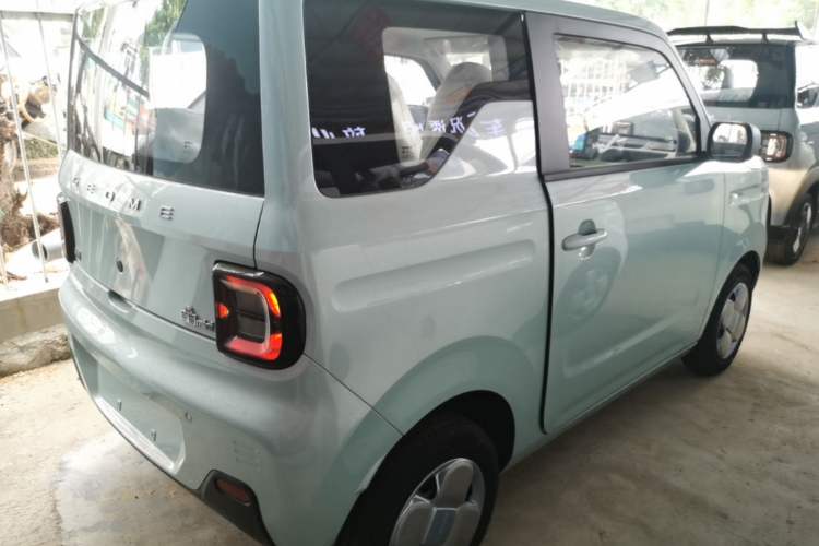 Used Geely Galaxy Panda 2024 Panda Mini 200km Endurance Bear Rear Right 45 Deg