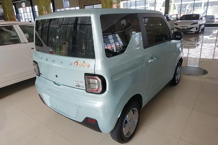 Used Geely Galaxy Panda 2024 Panda Mini 200km Endurance Bear Rear Right 45 Deg
