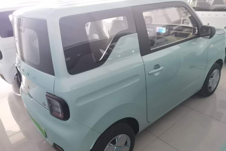Used Geely Galaxy Panda 2024 Panda Mini 200km Endurance Bear Rear Right 45 Deg
