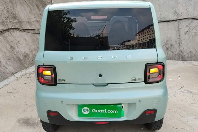 Used Geely Galaxy Panda 2024 Panda Mini 200km Endurance Bear Rear