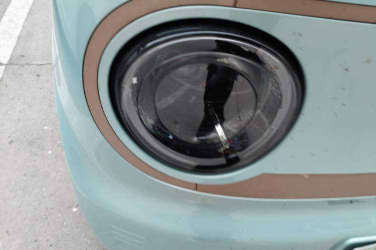Used Geely Galaxy Panda 2024 Panda Mini 200km Endurance Bear Right Front Headlight