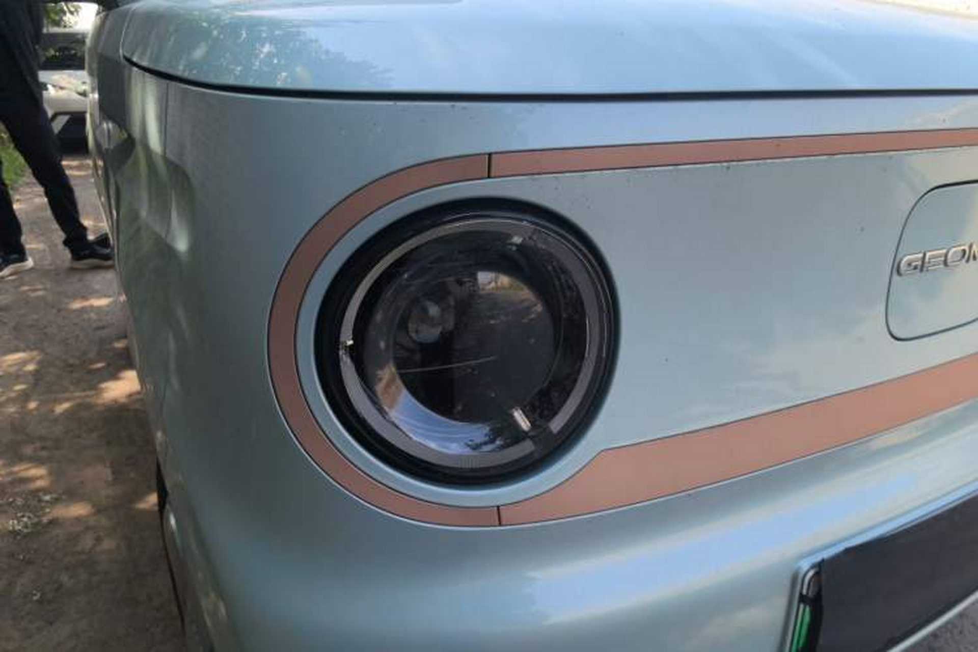 Used Geely Galaxy Panda 2024 Panda Mini 200km Endurance Bear Right Front Headlight