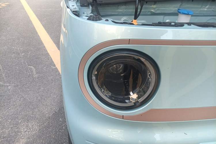 Used Geely Galaxy Panda 2024 Panda Mini 200km Endurance Bear Right Front Headlight